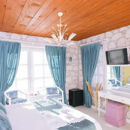 Begonvil By Aliki מלון 2*