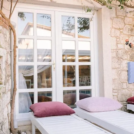 מלון Begonvil By Aliki אלאקאטי