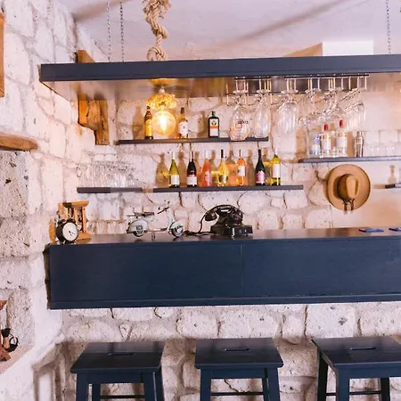 מלון Begonvil By Aliki 2*