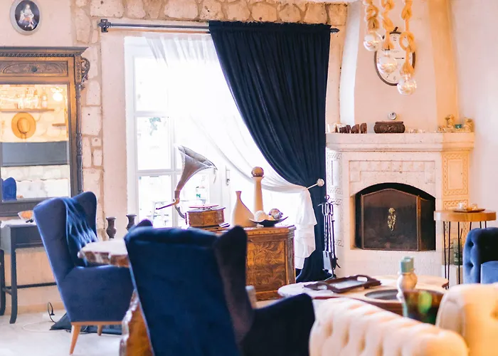 Begonvil By Aliki Alacati